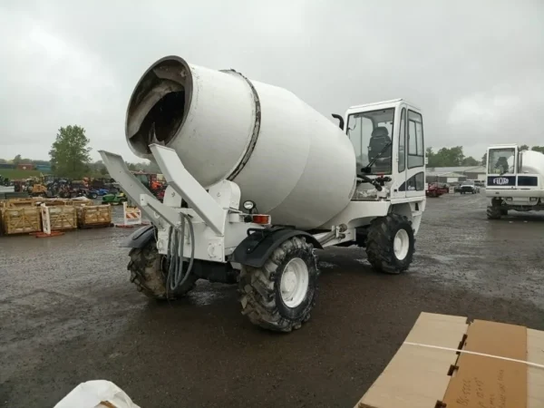 Lot# 414808 - 2017 Fiori DB 560T Mixer Cement Truck - Image 5
