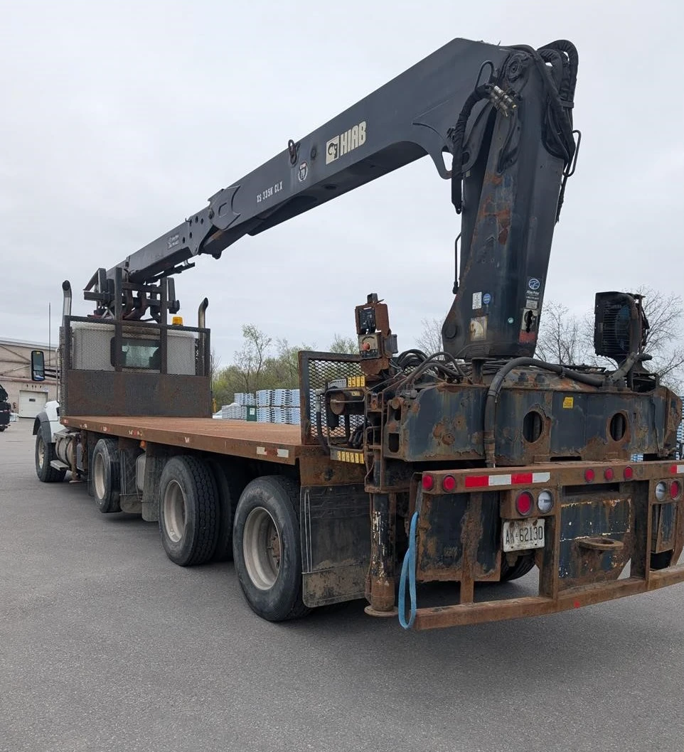 2015 Kenworth T880 W/ A Hiab 335K CLX Crane