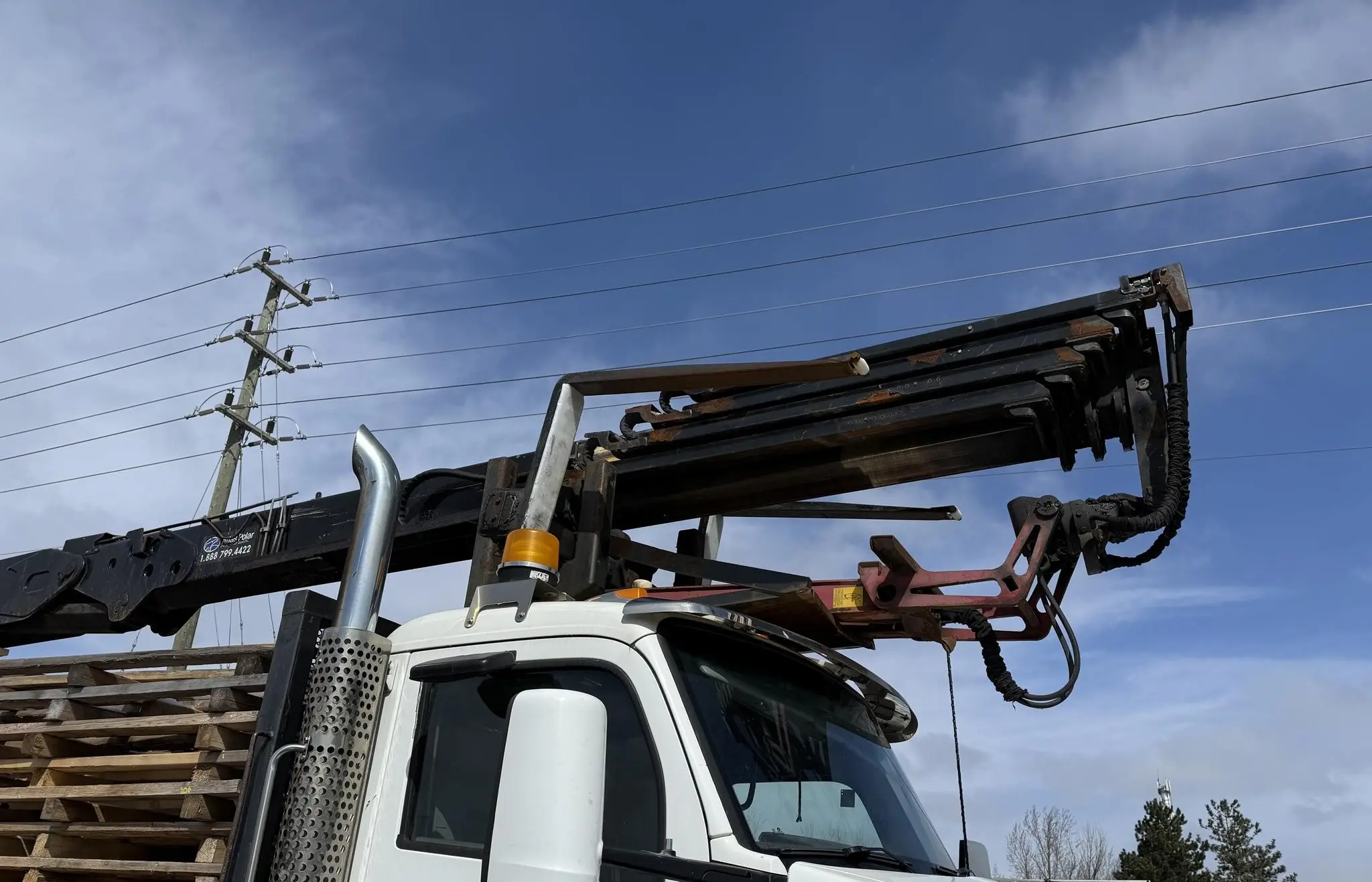 2015 Kenworth T880 W/ A Hiab 335K CLX Crane